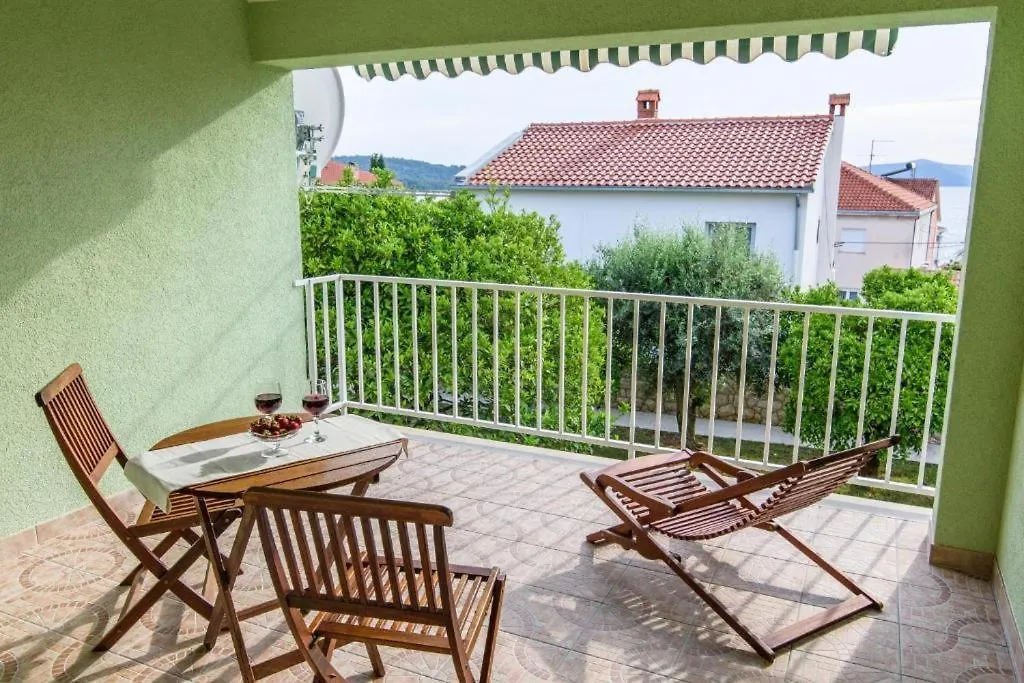 Apartments Dubravka Trogir Kroatien